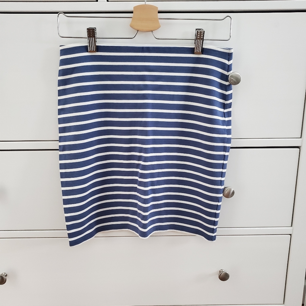 Pull on pencil skirt